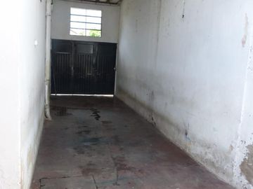 LOTE PROPIO CON 2 PH DE 3 AMBIENTES CON PATIO Y COCHERA, MUNRO