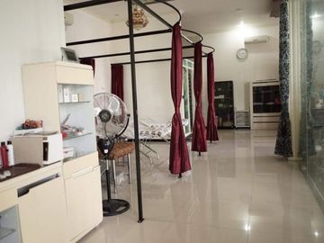 Rumah Super Mewah 3 Lantai Rungkut Asri Semi Furnished