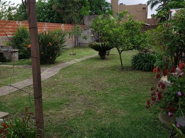 Casa en Rafael Calzada
