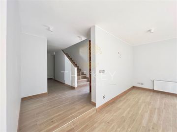 Casa en Venta en Álvaro Casanova - María Monvel