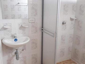 casa en venta en av. libertadores, prados ii. Cod V1388