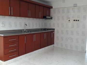 casa en venta en av. libertadores, prados ii. Cod V1388