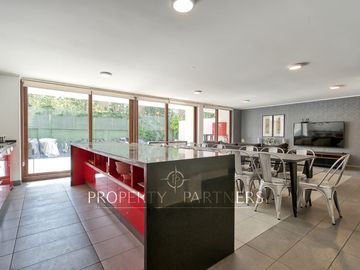 Hermoso y amplio departamento en VENTA!