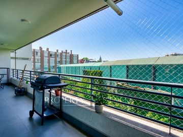 Hermoso y amplio departamento en VENTA!