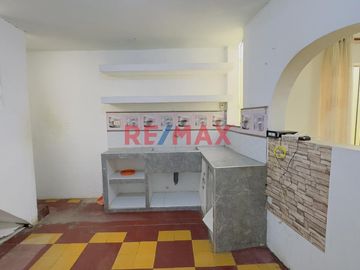 ¡Tu Oportunidad de Inversión en el Corazón de Chiclayo! 🏡✨

¿Buscas una propiedad con una ubicación privilegiada 📍 y potencial de crecimiento 📈? ¡Es