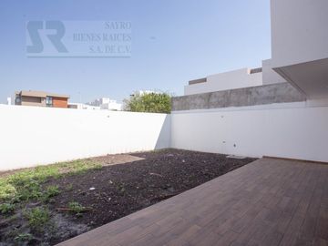 Casa con Roof Garden en Zibatá, Santiago de Querétaro Centro