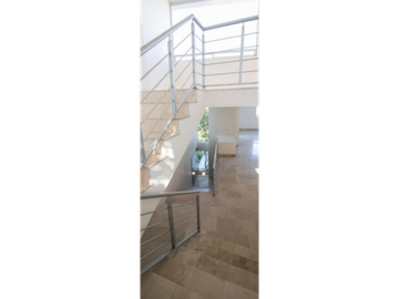 Casa En Venta En Zona Calera Con Amplias reas Verdes