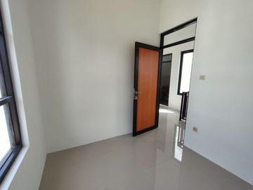 Rumah Cluster Exclusive 2 lantai di Margacinta Bandung 5 menit ke jl Soekarno Hatta Harga 900jt-an Cicilan 6Juta-an. .