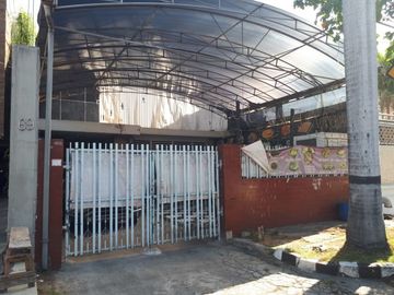 Rumah tengah kota strategis surabaya