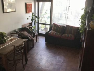 Muy luminoso semipiso 4 amb. con balcon al frente en esquina. Palermo Hollywood