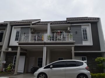 cluster manis mewah 2 lantai