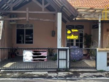 Rumah lokasi strategis di kota Semarang dipermukiman elite | DEWAK
