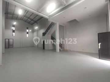Disewakan Gudang di Bizpark Pik 2