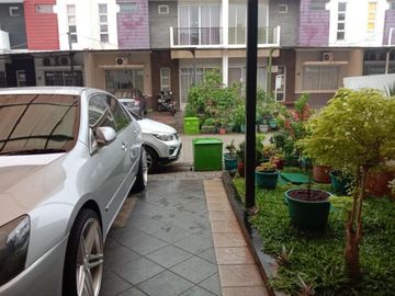 DIJUAL RUMAH CANTIK SIAP HUNI DI PURI MANSION,JAKARTA BARAT
