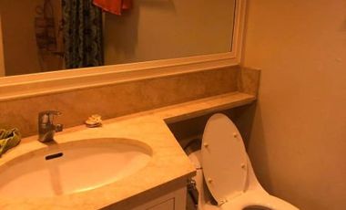 Condominium 1 Bedroom: 1BR Condo For Sale in Manansala Tower Rockwell Makati City