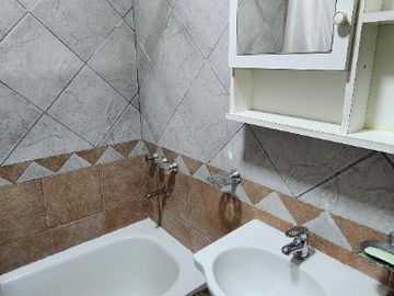 Casa PH en venta en Caseros