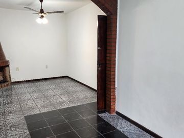 Casa PH en venta en Caseros