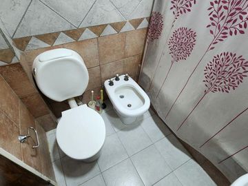 Casa PH en venta en Caseros