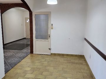 Casa PH en venta en Caseros