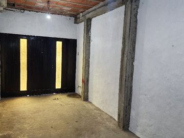 Casa PH en venta en Caseros