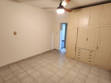 Casa PH en venta en Caseros