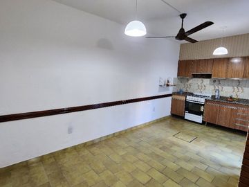 Casa PH en venta en Caseros