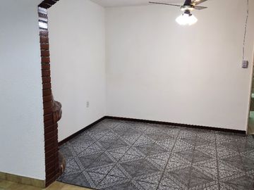 Casa PH en venta en Caseros