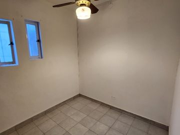 Casa PH en venta en Caseros