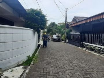 Rumah Hook Lokasi strategis di Cilandak Belakang Citos