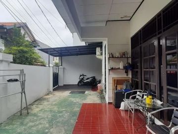 Rumah Hook Lokasi strategis di Cilandak Belakang Citos