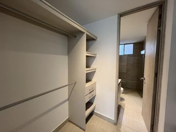 apartamento en arriendo/venta en altos de riomar. Cod V9454