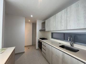 apartamento en arriendo/venta en altos de riomar. Cod V9454