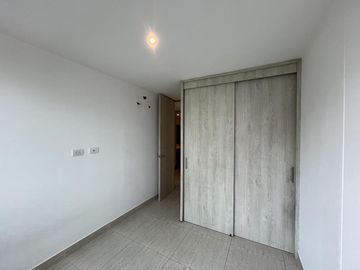 apartamento en arriendo/venta en altos de riomar. Cod V9454
