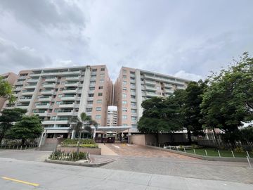 apartamento en arriendo/venta en altos de riomar. Cod V9454