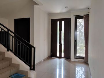rumah murah bagus cantik cluster Btari Sumarecon Bandung