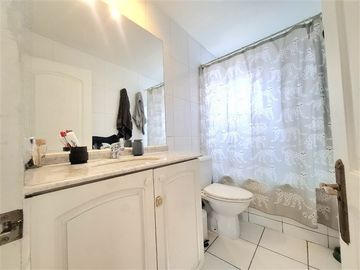 Casa en venta 4 dorm. Las Hualtatas, Padre Hurtado, Vitacura