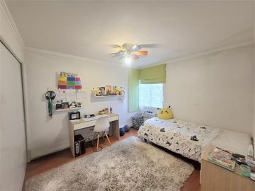 Casa en venta 4 dorm. Las Hualtatas, Padre Hurtado, Vitacura