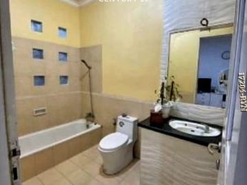Di Jual Rumah Siap Huni Ada Kolam Renang Dekat LRT