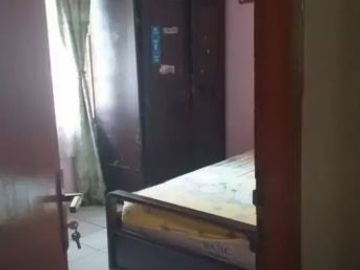 Rumah Dalam Komplek Dekat Pondok Surya Hook Karang Tengah