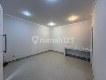 Dijual Rumah 3 Lantai Samara Village Gading Serpong