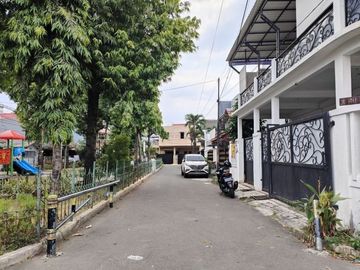 DIJUAL CEPAT RUMAH MEWAH TERAWAT KOKOH NYAMAN DI BUARAN DUREN SAWIT JAKARTA TIMUR