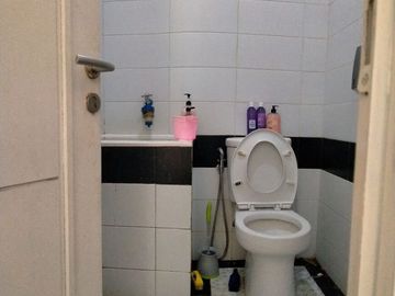 Rumah Hoek 1 Lantai di Cluster Aralia Harapan Indah Bekasi