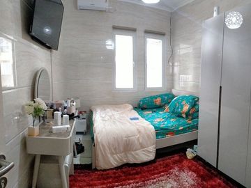 Rumah Hoek 1 Lantai di Cluster Aralia Harapan Indah Bekasi