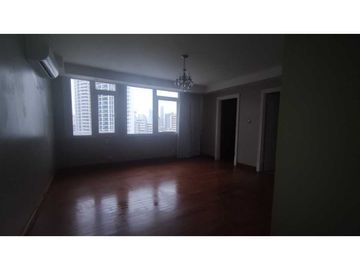 Se vende apartamento en Avenida Balboa, PH Los Delfines