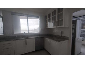 Se vende apartamento en Avenida Balboa, PH Los Delfines
