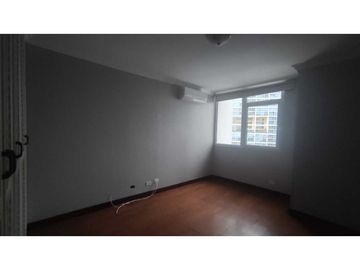 Se vende apartamento en Avenida Balboa, PH Los Delfines