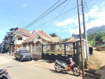 [ VILA EKSOTIK, ALAM KEBUN KOTA BATU ]
