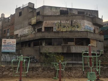 Edificio  en Obra negra San Rafael Chamapa