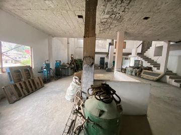 Edificio  en Obra negra San Rafael Chamapa