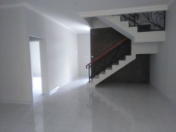 Rumah baru gress di Taman Alfa Indah, Jakarta Barat